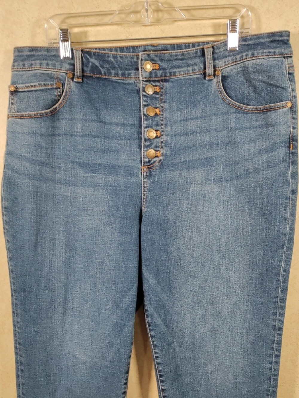 I135 Talbots Medium Wash Button-Fly Everyday Jeans 16 - Picture 2 of 10